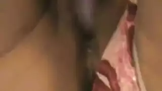 فتاة ممتلئة تسبب فوضى باللعبة والاندفاع النافوري