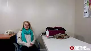 قبو الهرة الأكل رائع