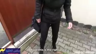 ينيكها علي سرير جنب اخته