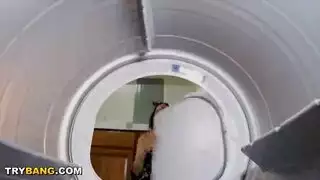 أقارب في فعل جنسي صريح