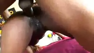 قضيب عملاق في موخره كبيرة