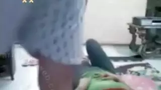 التجسس على أزواج عربيين ساخنين في مشهد إباحي صريح