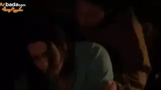  عاهرة مثيرة تتوسل إلى غرباء في الشارع من أجل جنس علني صريح