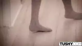 شباب وسيمون في مشاهد شرجية عنيفة