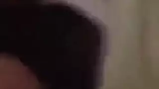 في سن المراهقه الاسيويه هوه الحصول عل بوسها يسمح في المنزل والاستمناء