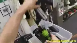 وعد بالوفاء لكنه اشتهى مهبلات مختلفة