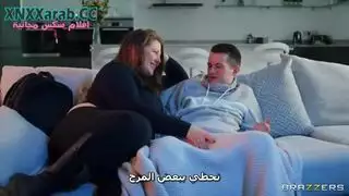 إبقي بعيداعن ابنتي