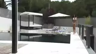 فتى مراهق يضرب فرجًا أصلعًا ناعمًا لسيدة خبيرة