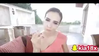 عاهرات مثليات ذوات أثداء ضخمة يمارسن الجنس بقوة مع بعض