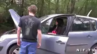 إباحية عنيفة: قضيب ضخم يمارس الجنس مع امرأة ناضجة بعمق