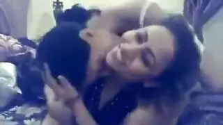 شراميط ومشاهير