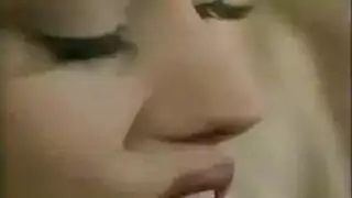 تشارلي تمارس الجنس الشرجي على المسرح