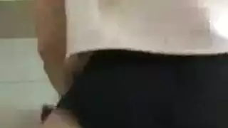 جلسة شرجية قاسية لأناستازيا مع خادمتين تتوقان للقضيب