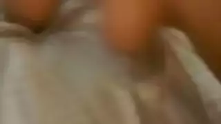 تدخل الجهاز في طيظها