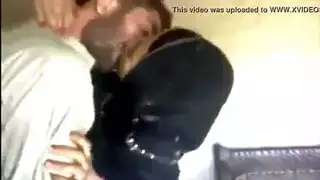محجبة ممحونة في العيادة