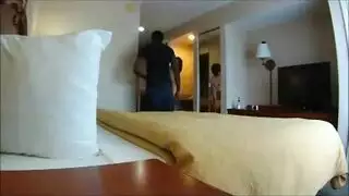 شاب ينيك ام في ليلة الدخال