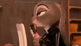 مصور يهودي سويني يصور جنس صريح بين الأعراق