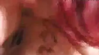  عاهرتان شابتان تبتلعان انتصاباً ضخماً في جلسة مص صاخبة