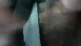 قناعان، فم واحد، وعضو أسود ضخم