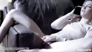 الاب النياك والابنه الصغيره