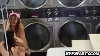 صوركس بنات زنجيه ت متحركة بنات يقزف المن صوركس نطيف مهلوق