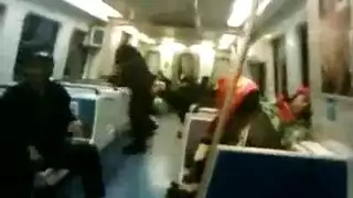 الي البيض داخل الكس