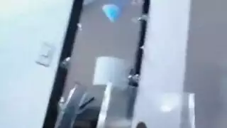 Kissing بصق