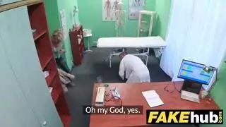 طبيب ينيكك مريضه