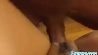 فعل شرجي عميق على طاولة التدليك