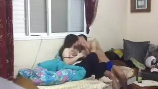 الفحل المصري يسيطر عليها بلعب شرجي وقاسي للفرج