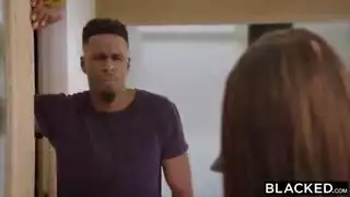 الزوجة العربية السمينة تدلع زوجها النياك بوضعيات سكس نار و نيك خرم الطيز