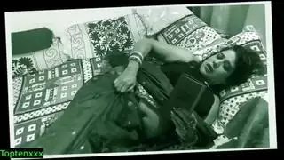 بنات تفرش وتبوس بعض