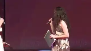 فتاة جنوب آسيوية جامحة في فيلم إباحي مع إنهاء مكثف