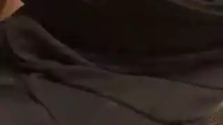 جمال عربية محجبة: صفعة وضربة من الخلف