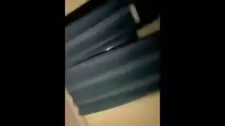 اهتزاز أثداء كبيرة أثناء تصوير جلسة جنس على الحضن