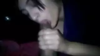 رجل ينيك زوجته على متن طائرة