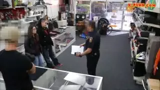 شرطي ينيك سرقت محل مدير محل اول مرا