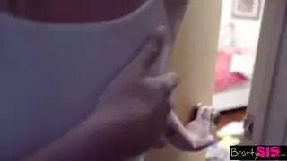 سكس مشاركات السرير مع اخته