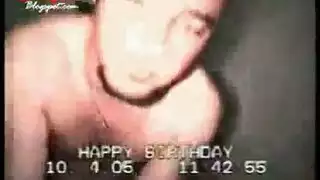 فتاة عيد ميلاد الهواة الساخنة يفسد عميلها