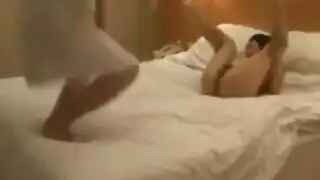 فيتش xxx: عبيد يابانيون يتعذبون بالبول ويُجبرون على الشرب على المرتبة