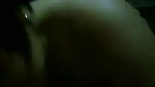 جيسي ريا تئن بصوت عال بينما رجلها يأكل كسها ويضغط على أثدائها