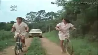 يغتصبها وهي تهرب