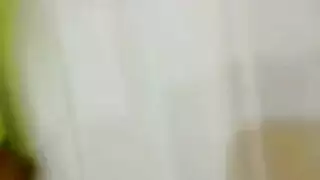 حارمى يدخل على بيت أمرت يمارسون سكسى