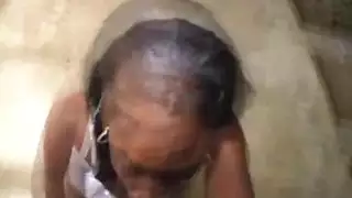يعود دائماً للمزيد من فرجها السمر