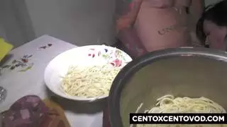 جنس فموي قاسي مع عاهرة رومانية قذرة