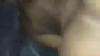 مراهقة هاوية صغيرة الحجم تُضاجع بعد تدليك شهواني ولحس كس شغوف
