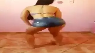 تدمير بقضيب سميك لحفرة سويتيرا بوندي الضيقة