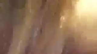 عاهرة مفلسة تتعمق في مص قضيب المدير في بورنو مكتب صارخ