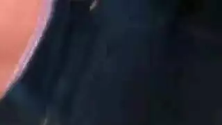 شقراء ساخنة تنقع مجفف المرحاض ببولها الذهبي