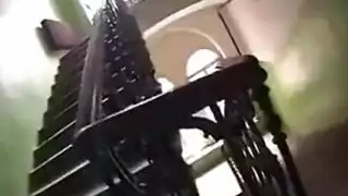 سمراء جنوب إفريقيا سمراء مع هيئة وشم على وشك الحصول على محشوة مع ديك صخرة صعبة